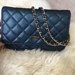 Chanel wallet on chain 18s metallic blue